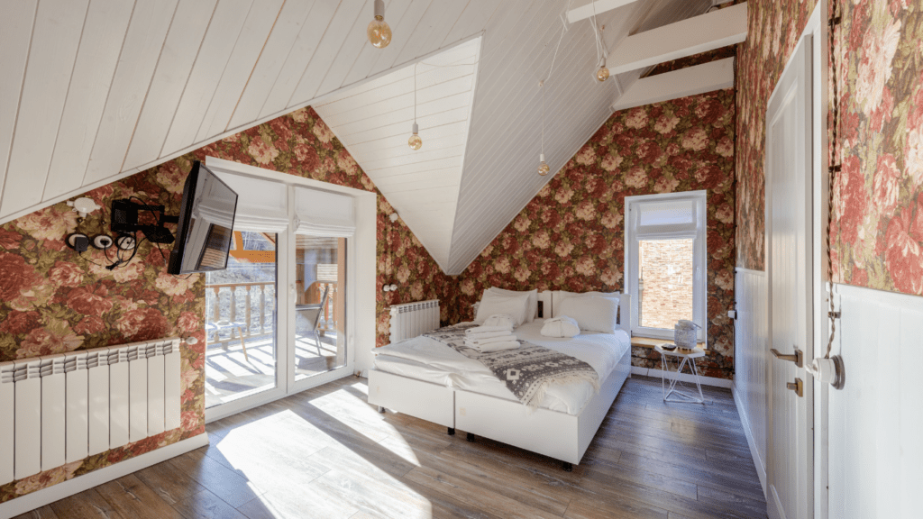 Combining Wallpaper and Paint interior design