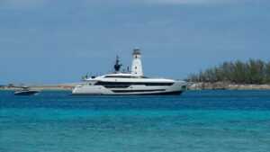 do atlas and lily end up together in it starts with us